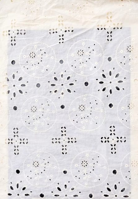 Natural Colour Dyeable Panta Floral Pattern Schiffli Embroidered Fabric