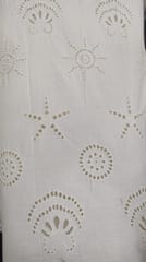 Natural Colour Dyeable Panta Floral Pattern Schiffli Embroidered Fabric