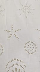 Natural Colour Dyeable Panta Floral Pattern Schiffli Embroidered Fabric