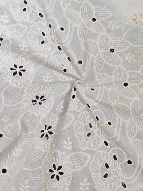 Natural Colour Dyeable Panta Floral Pattern Schiffli Embroidered Fabric