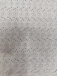 Natural Colour Dyeable Panta Floral Pattern Schiffli Embroidered Fabric