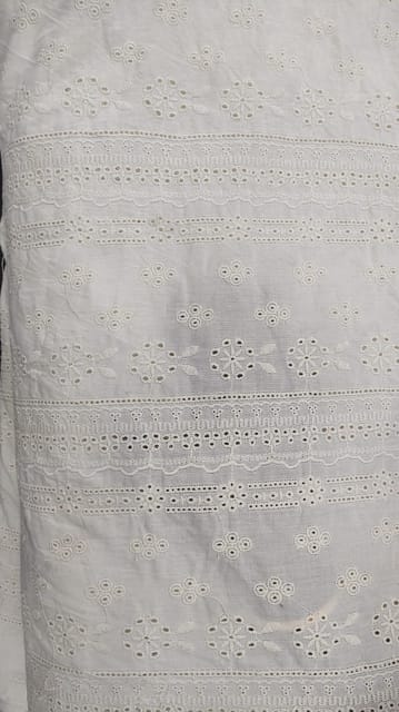 Natural Colour Dyeable Panta Floral Pattern Schiffli Embroidered Fabric