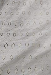 Natural Colour Dyeable Panta Floral Pattern Schiffli Embroidered Fabric