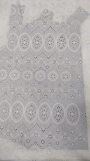 Natural Colour Dyeable Panta Floral Pattern Schiffli Embroidered Fabric