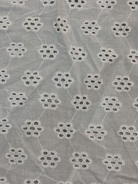 Natural Colour Dyeable Panta Floral Pattern Schiffli Embroidered Fabric
