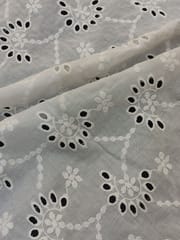 Natural Colour Dyeable Panta Floral Pattern Schiffli Embroidered Fabric