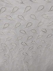 Natural Colour Dyeable Panta Floral Pattern Schiffli Embroidered Fabric