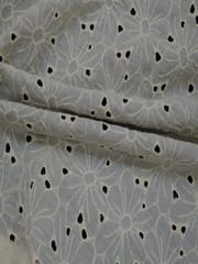 Natural Colour Dyeable Panta Floral Pattern Schiffli Embroidered Fabric