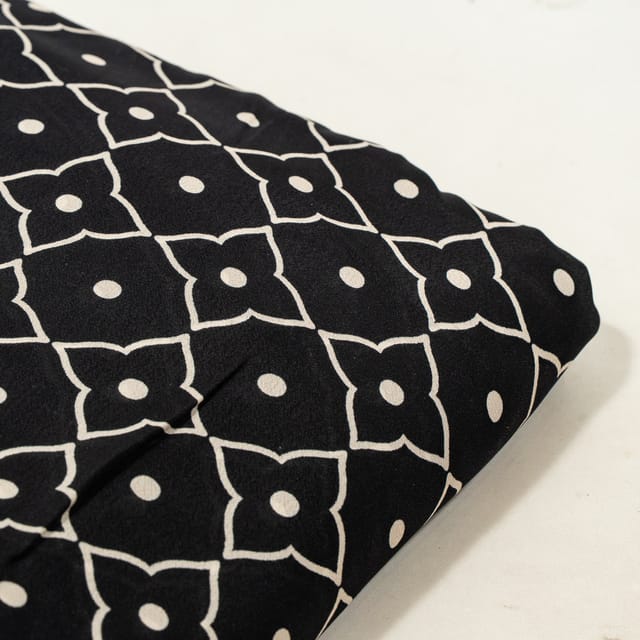Black and White Color Bamber Crepe Digital Printed Fabric